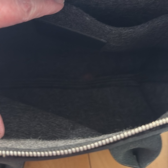 Graf Lantz Bedford Merino Wool Satchel with Detachable Cross Body Strap. - Picture 10 of 11